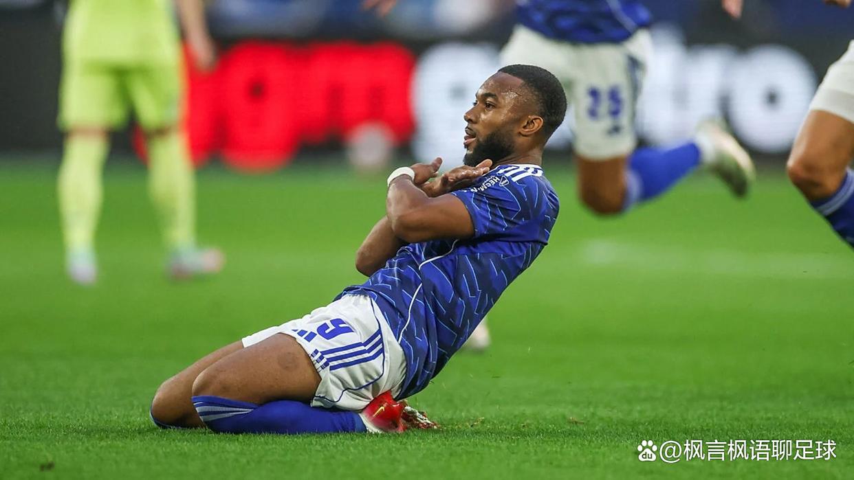 柏林赫塔门将表现出色，场均大宝扑救()